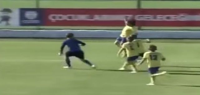 Video: Nur wegen diesem Torjubel verlor Bursaspor direkt das ganze Spiel!