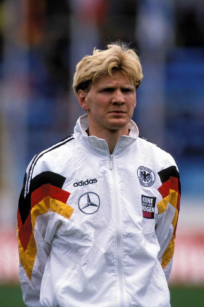 "Effe", der als Spieler drei deutsche Meisterschaften und im Jahre 2001 die Champions League und den Weltpokal gewann, machte während seiner Laufbahn nicht nur auf dem Platz von sich reden.
