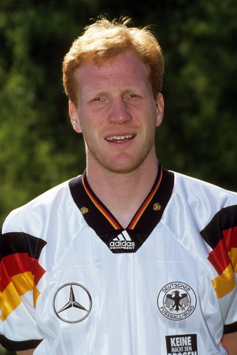 Elf Jahre lang war er Nationalspieler, zuerst in der DDR, nach der Wiedervereinigung dann auch in der bundesdeutschen Mannschaft.
