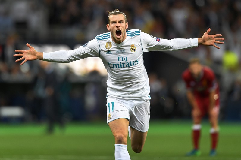 Gareth Bale rennt allen Fußball-Spielern davon.