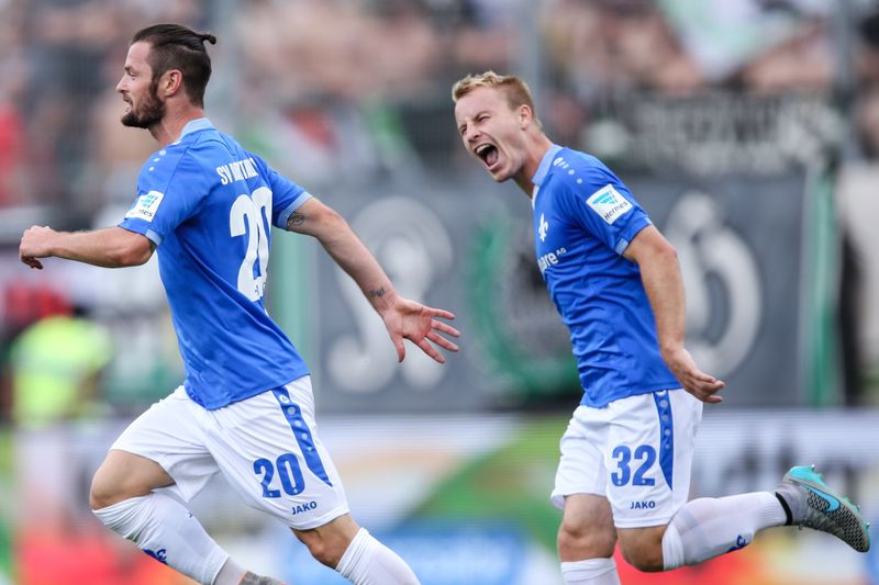Darmstadt mit herzergreifender Geste!