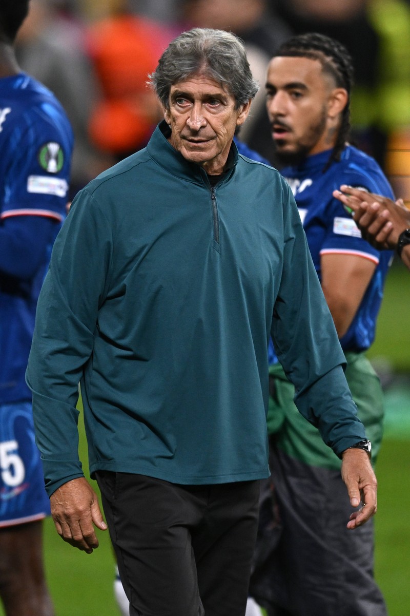Manuel Pellegrini hat ein abgeschlossenes Studium.
