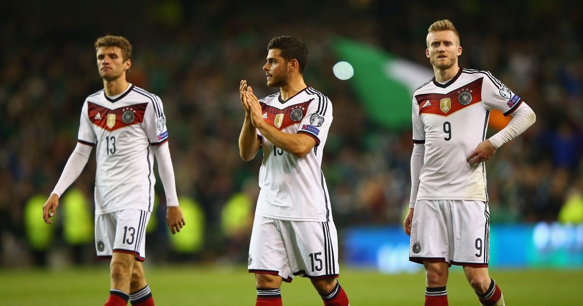 ENTHÜLLT: In diesem Trikot läuft unsere Mannschaft bei der ...