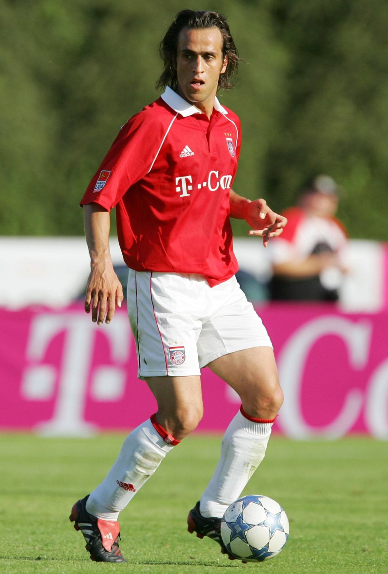 Ali Karimi auf dem Platz für den FC Bayern München