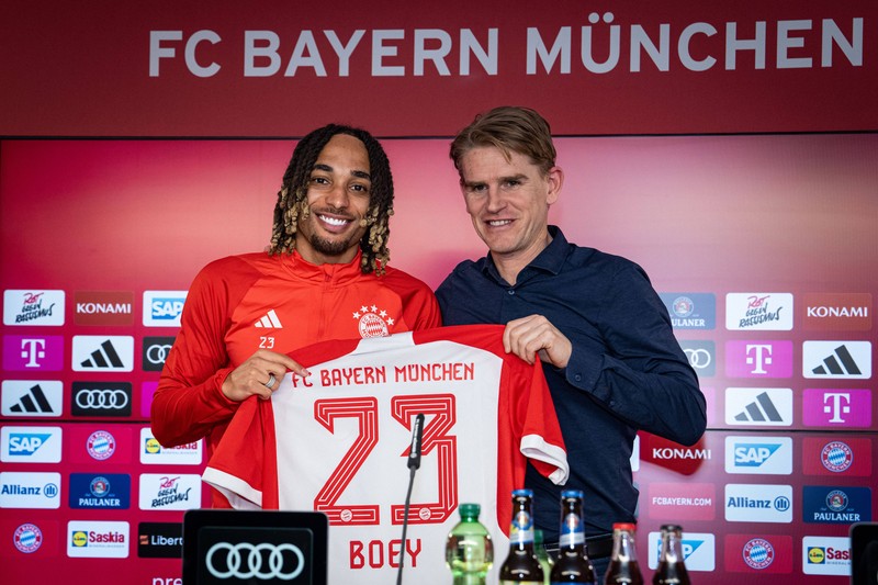 Teure Notlösung ohne Glück: Sacha Boey kam als Hoffnungsträger für 30 Millionen Euro.