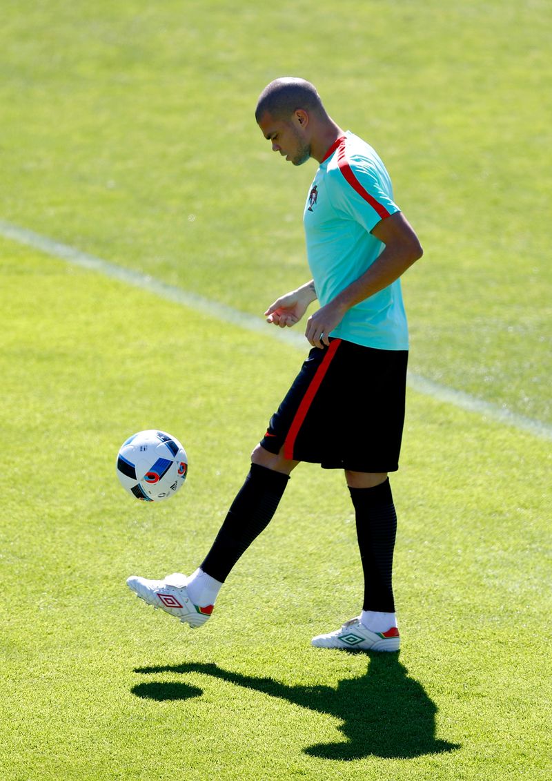 Das geschieht vor dem EM-Finale bei Frankreich und Portugal!