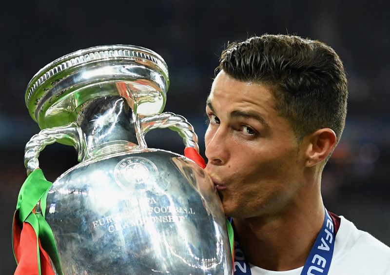 Pique stichelt gegen Ronaldo und wird von CR7 komplett zerstört!