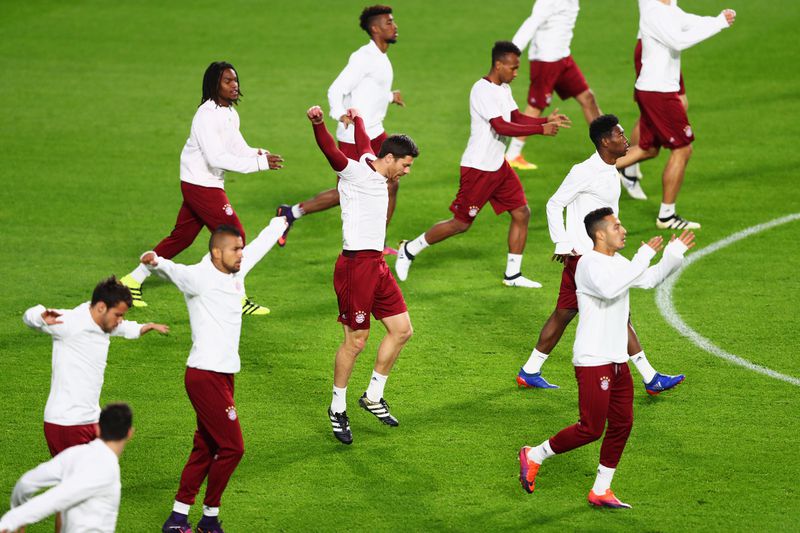 Bayern-Führung geschockt: Dieser Stammspieler will den FCB im Sommer verlassen