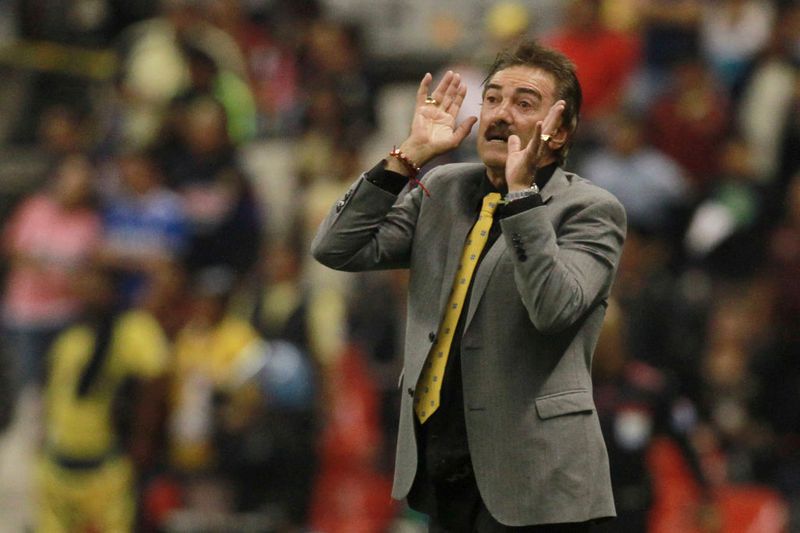 Skandal in Mexiko: Trainer Foult Gegenspieler
