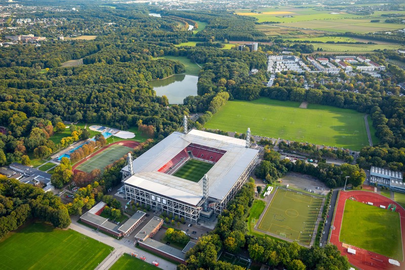Welches Stadion aus der Bundesliga ist das?