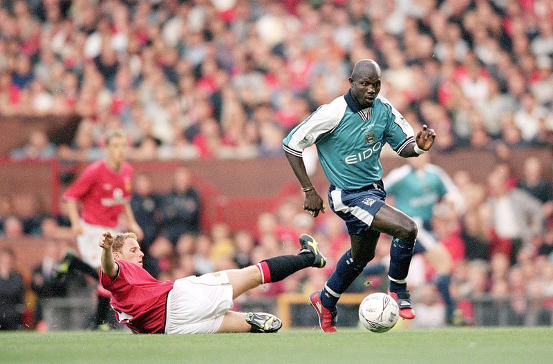 Dieses Bild zeigt Ex-Manchester City Spieler George Weah.
