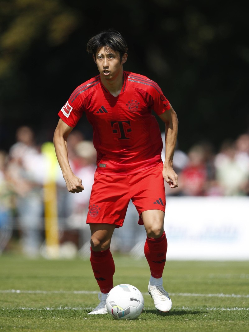 Hiroki Ito ist Stürmer beim FC Bayern München.