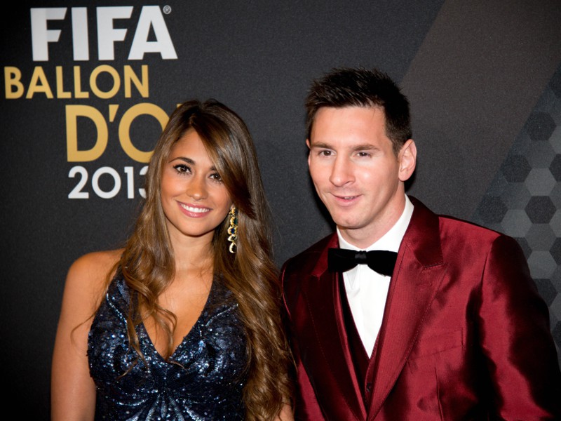Lionel Messi zusammen mit seiner Frau bei einer Gala