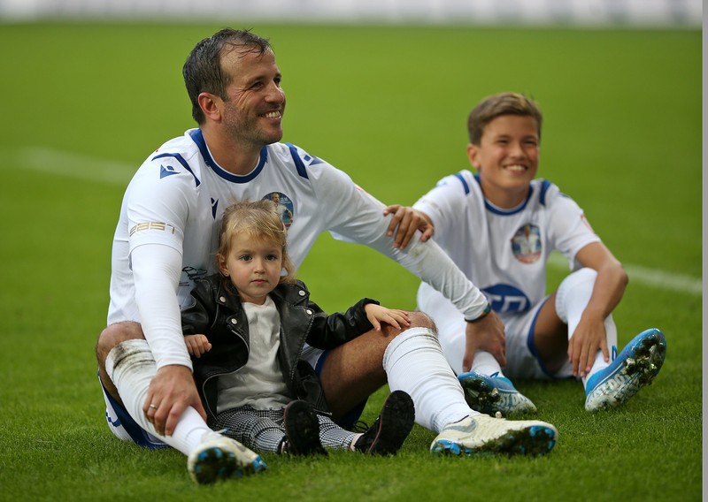 Rafael van der Vaart mit Töchterchen Jesslynn und Sohn Damian