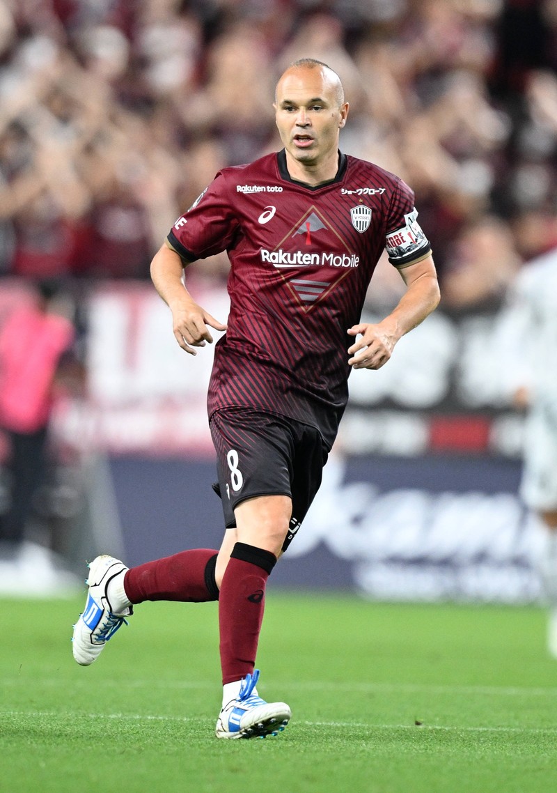 Im Juni 2023 gab er bekannt seinen Vertrag mit Vissel Kōbe zu beenden.