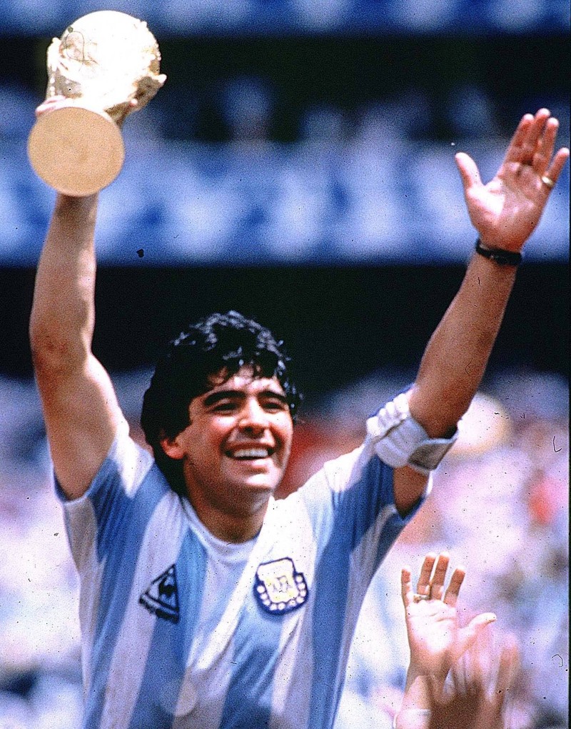 Diego Maradona ist einer der bekanntesten Fußballspieler der ganzen Welt.