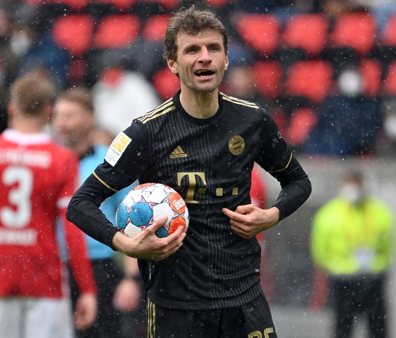 Er spielt seit seinem elften Lebensjahr beim FC Bayern München.