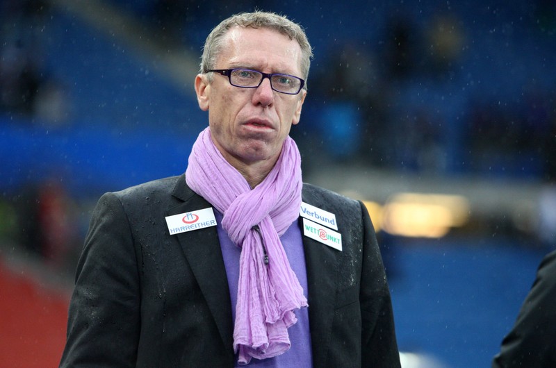 Peter Stöger ist ein ehemaliger österreichischer Fußballspieler und nunmehriger -trainer und -funktionär.