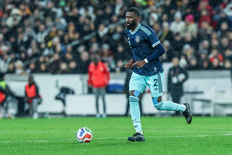 Antonio Rüdiger verdient circa 15 Millionen Euro im Jahr.