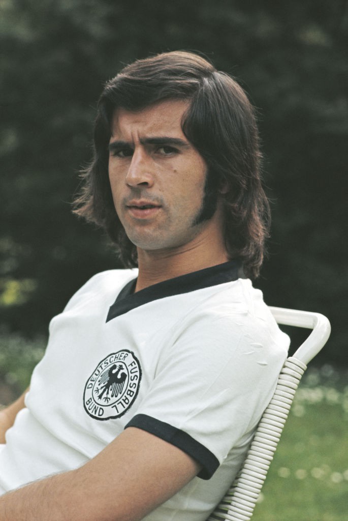 Dieses Bild zeigt die deutsche Fußball-Legende Gerd Müller.