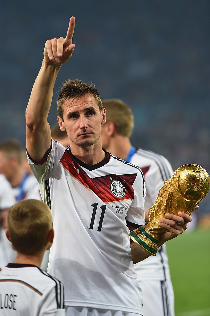 Dieses Bild zeigt die deutsche Fußball-Legende Miroslav Klose.