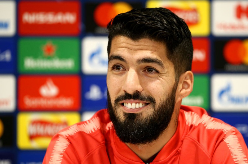 Fußball-Star Luis Suárez auf einer Pressekonferenz