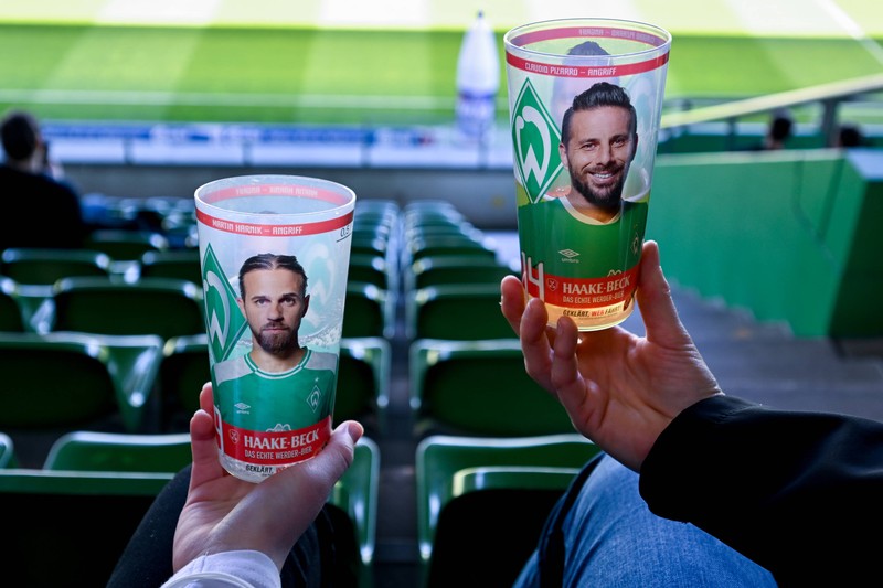 Die Bierpreise im Weserstadion können mit den in München mithalten, dafür kostet die Bratwurst deutlich weniger.