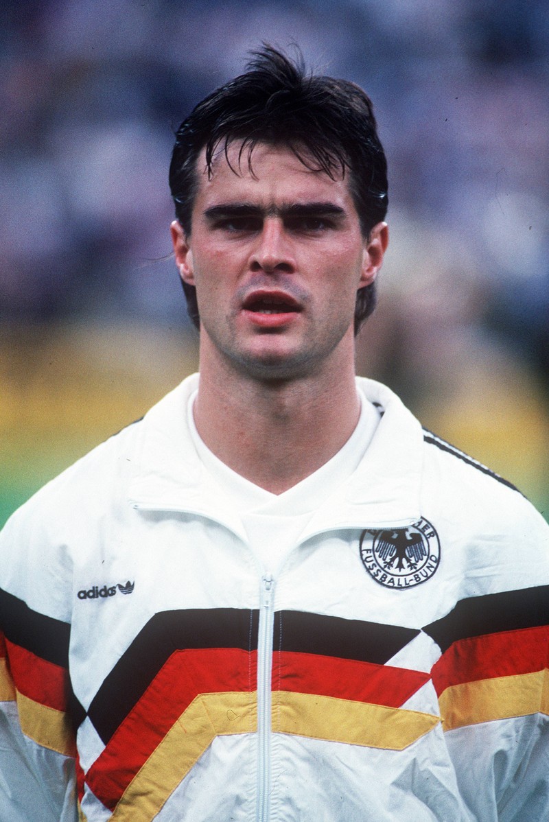 Thomas Berthold ist ehemaliger Fußballspieler.