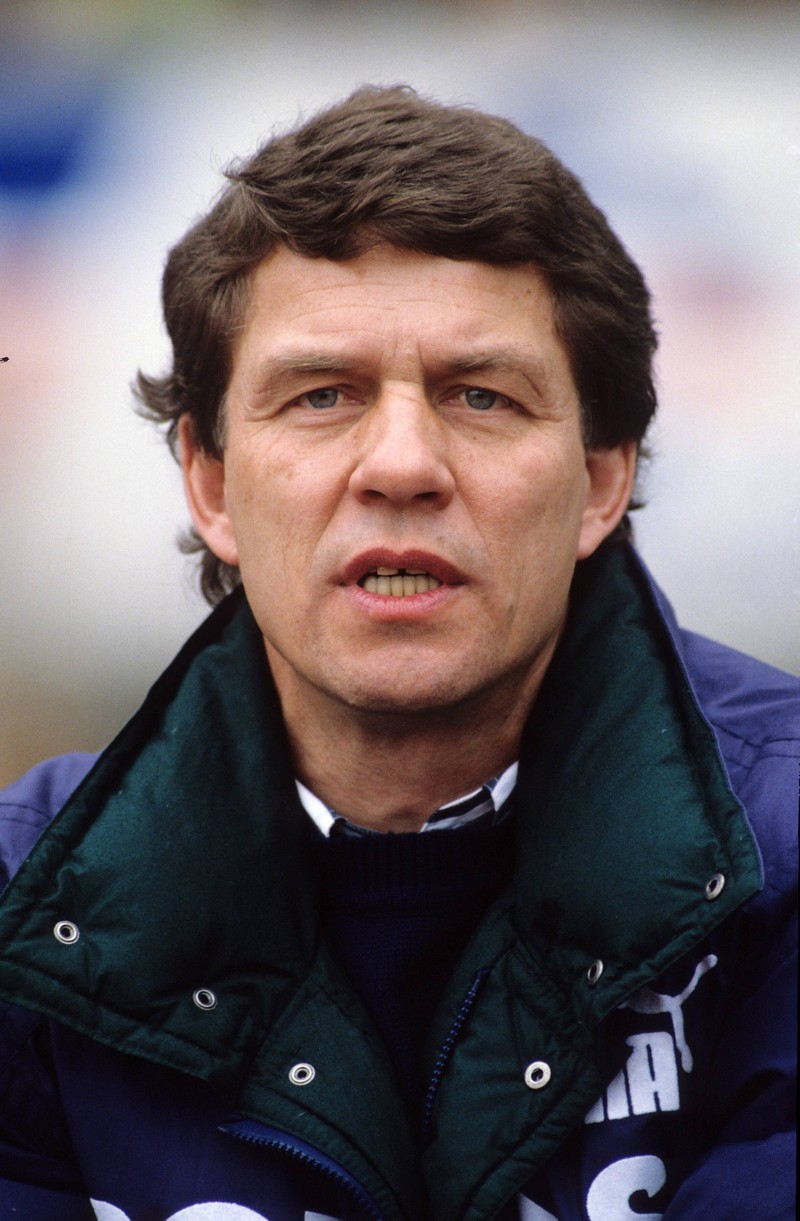 Der Rekord für die meisten Bundesliga-Spiele als Trainer wird von Otto Rehhagel gehalten, der 836 Spiele auf der Bank verschiedener Bundesliga-Teams absolvierte