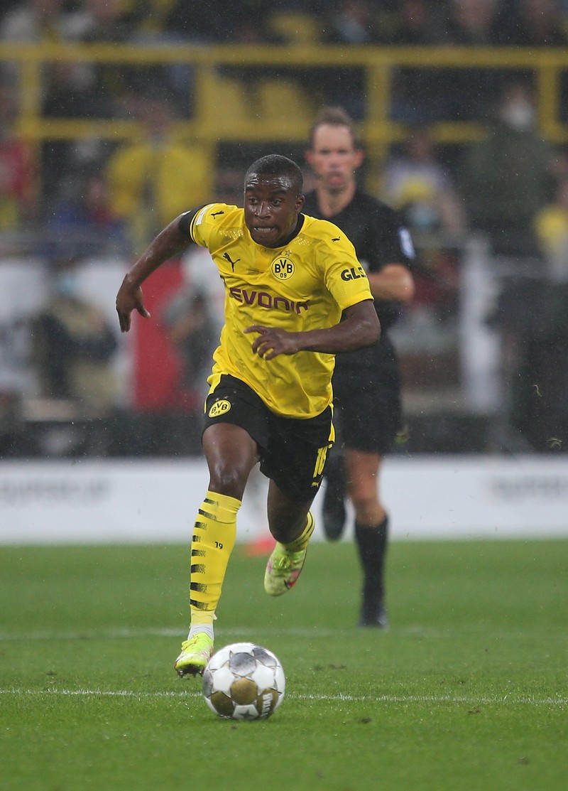 Youssoufa Moukoko ist mit 16 Jahren der jüngste Spieler, der in der Bundesliga debütierte.