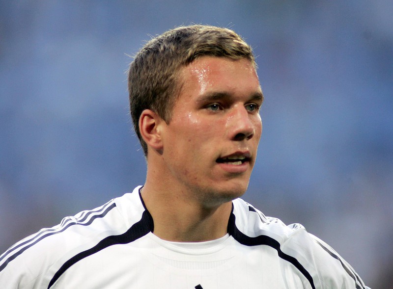 Man sieht Lukas Podolski bei der WM 2006
