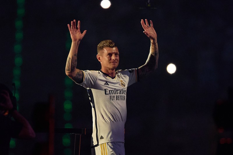 Welche Nummer trug Toni Kroos bei Real Madrid?