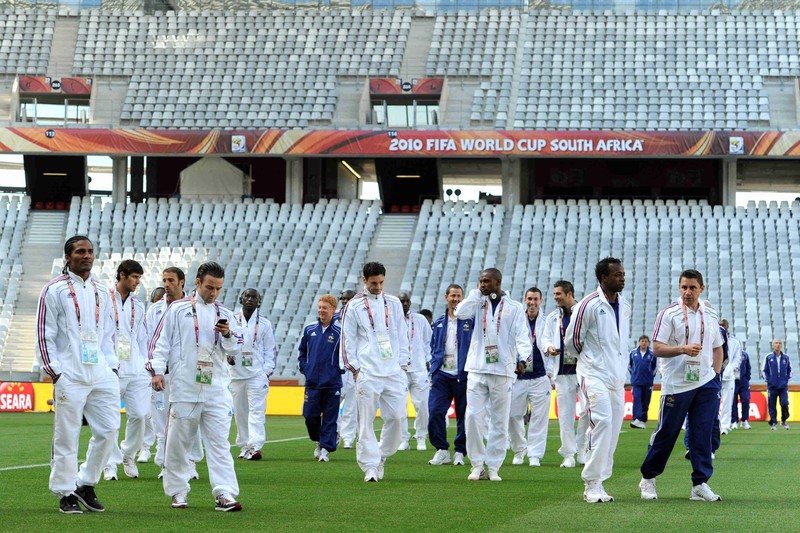 Die französischen Nationalspieler auf dem Platz eines WM-Stadions: Der Streik setzte den lustlosen Auftritten des Vize-Weltmeisters bei der WM 2010 die Krone auf