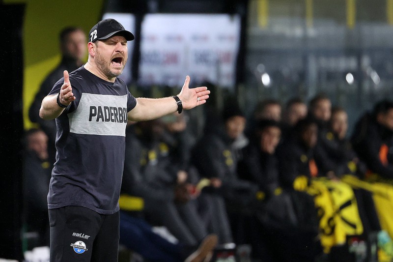 SteffeN Baumgart war nach dem DFB-Pokalspiel gegen Borussia Dortmund ziemlich sauer - vor allem auf Schiedsrichter Tobias Stieler