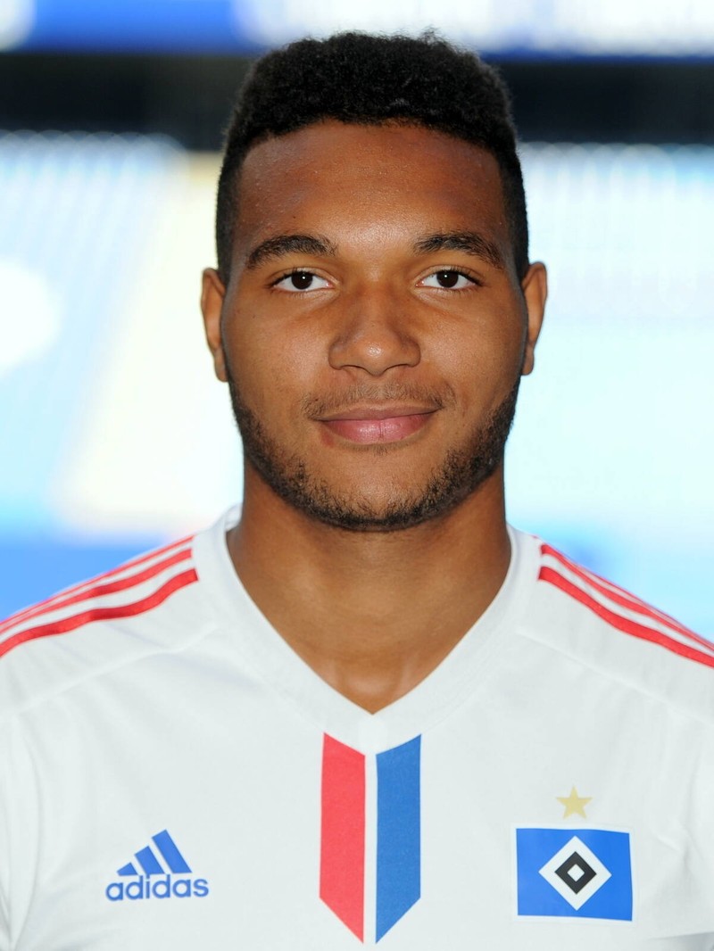 Jonathan Tah begann auch seine Profikarriere bei Hamburg.