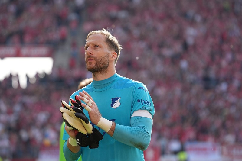 Oliver Baumann ist ein deutscher Torhüter.