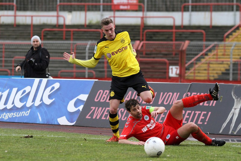 Marvin Ducksch ging für kurze Zeit zu Paderborn und kehrte dann wieder zu Dortmund zurück.