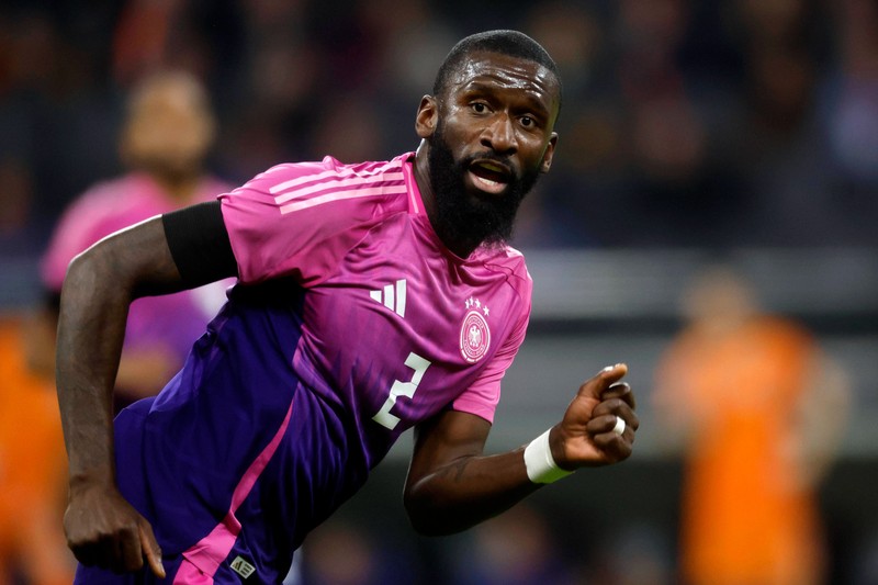 Der Innenverteidiger Rüdiger gehört zu den besten Fußballern in Deutschland. Sein Marktwert ist seit der EM 2024 allerdings stark gesunken.