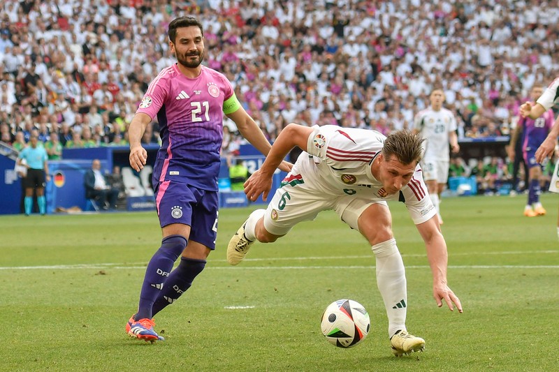 Der Mittelfeldspieler İlkay Gündoğan hat sich nach dem Spiel gegen Ungarn zu einer umstrittenen Szene im Strafraum zu Wort gemeldet