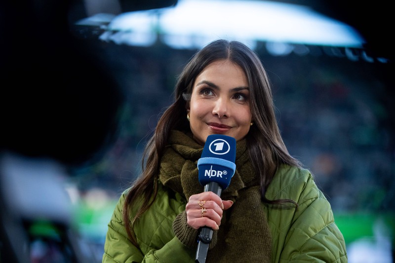 Lea Wagner ist Sportmoderatorin für die ARD.