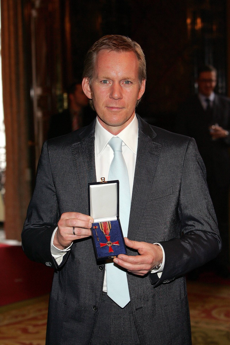 Für sein soziales Engagement erhielt Johannes B. Kerner 2006 das Bundesverdienstkreuz und 2011 den Verdienstorden der Bundesrepublik Deutschland.