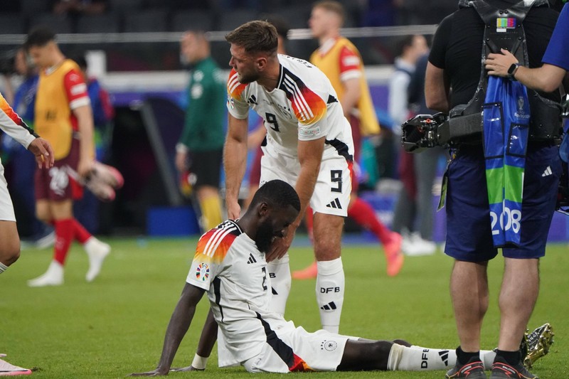 Antonio Rüdiger verletzt sich beim EM-Gruppenspiel gegen die Schweiz.