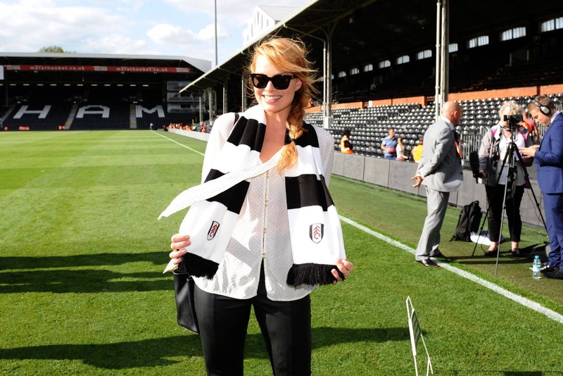 Margot Robbie ist Fulham Fan.