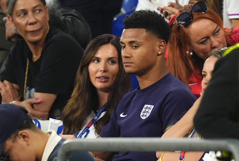 Ellie Alderson ist die Freundin von Stürmer Ollie Watkins.