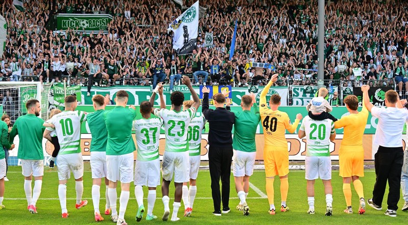Wie sehen die neuen Trikots für die Saison 2025/26 aus?