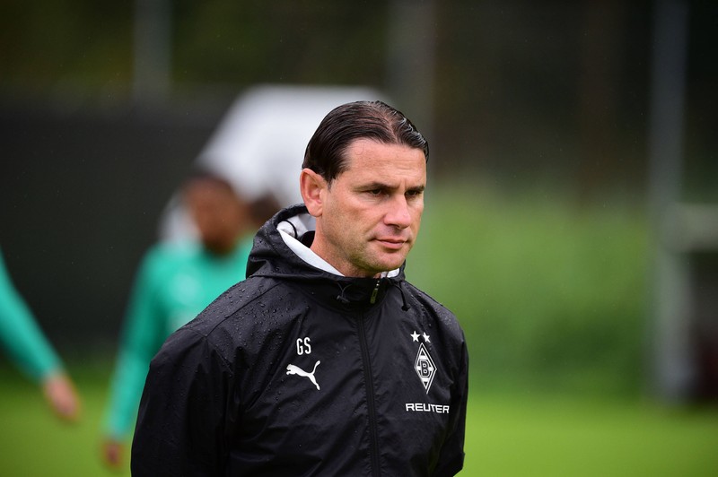 Gerardo Seoane ist seit 2023 Trainer von Mönchengladbach.