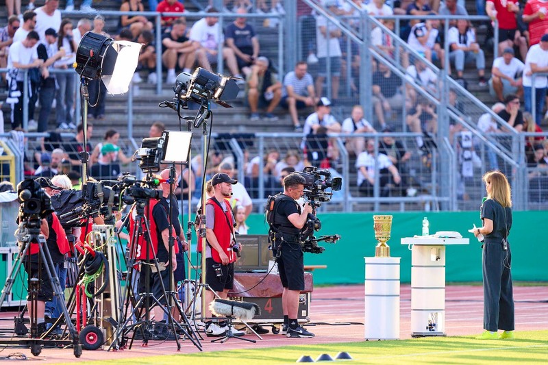 Wo kann man sich den DFB Pokal anschauen?