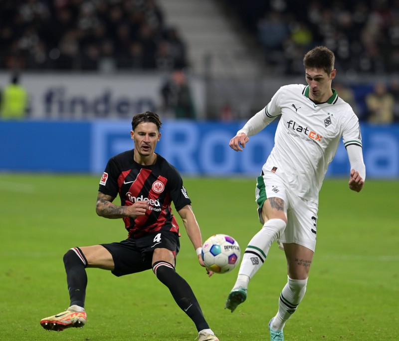 Robin Koch schoss Frankfurt in der Nachspielzeit zum Sieg.