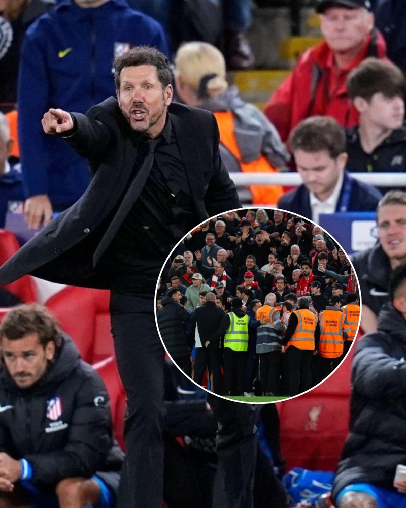 Diego Simeone rastet bei einem Champions-League-Spiel aus.