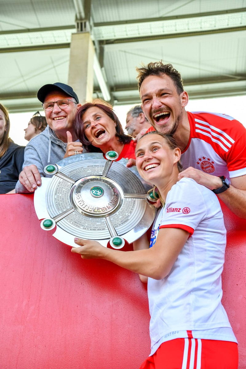 Klara Bühl ist schon seit einigen Jahren mit Simeon Stiefvater zusammen.